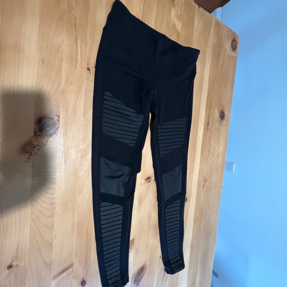 Black Alo Hi Waist Moto Leggings